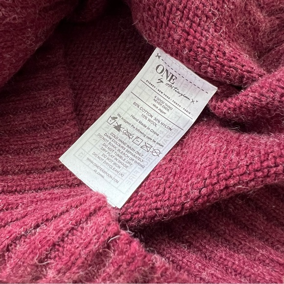 One Teaspoon Parisienne Roll Neck Turtleneck Wool Blend Knit Top - Picture 3 of 6